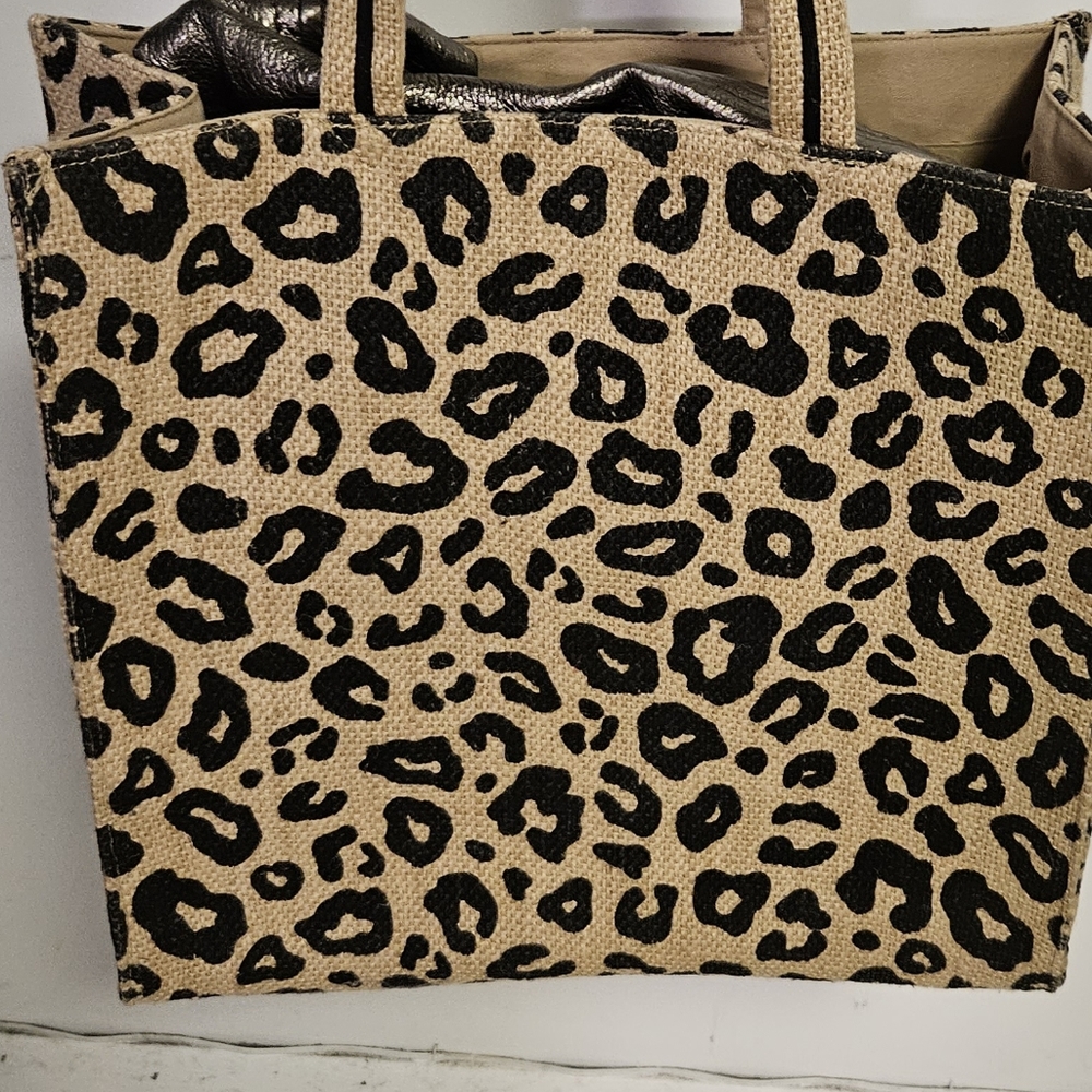 Leopard Textured Tote - Picture 2 of 3